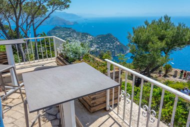 Capri, Monte Solaro, İtalya 'daki balkondan izledi..