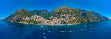 İtalya Positano 'da Costiera Amalfitana Panoraması.