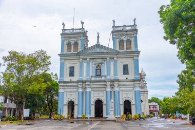 Negombo, Sri Lanka 'daki Aziz Mary Kilisesi manzarası.