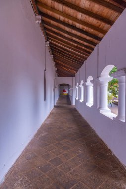 Sri Lanka 'daki Dambulla Mağara Tapınağı Kompleksi Koridoru.