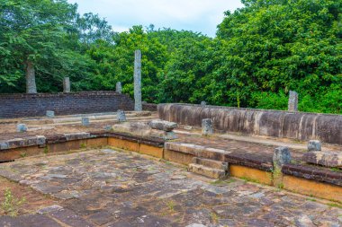 Sri Lanka 'daki Mihintale Budist sitesinde..