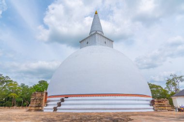 Sri Lanka Anuradhapura 'da Mirisavetiya Stupa.