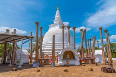 Anuradhapura, Sri lanka'da Lankarama stupa.