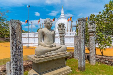 Anuradhapura, Sri lanka'da Lankarama stupa.