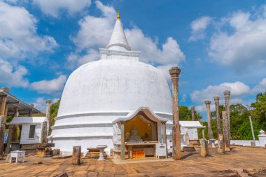 Anuradhapura, Sri lanka'da Lankarama stupa.