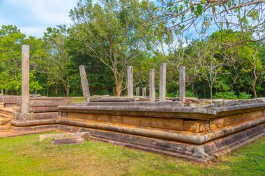 Anuradhapura, Sri Lanka 'da Ratnaprasada harabeleri.