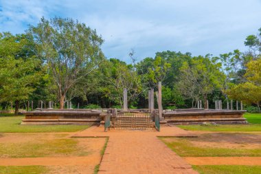 Anuradhapura, Sri Lanka 'da Ratnaprasada harabeleri.