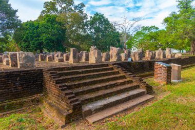Sri Lanka 'daki Anuradhapura kalıntıları.