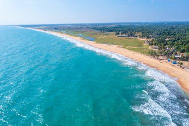 Sri Lanka 'daki Moorkkam plajının hava manzarası..