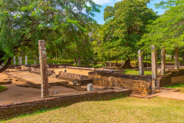 Anuradhapura, Sri Lanka 'da Ratnaprasada harabeleri.