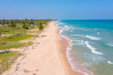 Sri Lanka 'daki Nilaveli plajının havadan görüntüsü.