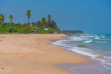 Sri Lanka 'daki Nilaveli plajında güneşli bir gün..