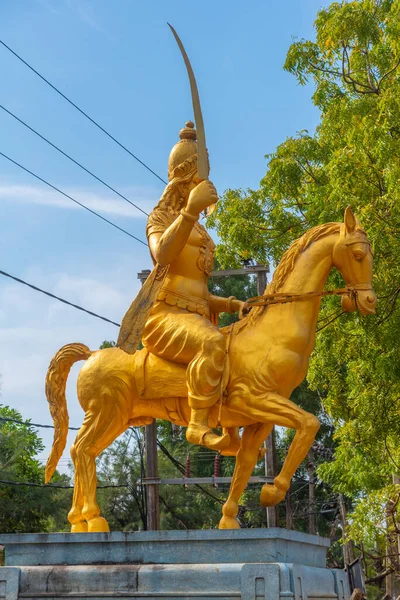 Статуя Короля Сангилияна Джафне Шри Ланка — стоковое фото