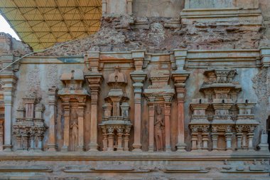 Polonnaruwa harabelerindeki Tivanka imge evi, Sri Lanka.