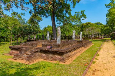 Polonnaruwa, Sri Lanka 'daki Antik Bhikku Hastanesi.