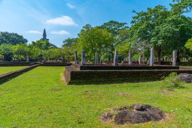 Polonnaruwa, Sri Lanka 'daki Antik Bhikku Hastanesi.