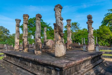 Nissamka Lata Mandapa kalıntıları Polonnaruwa harabeleri, Sri Lanka.