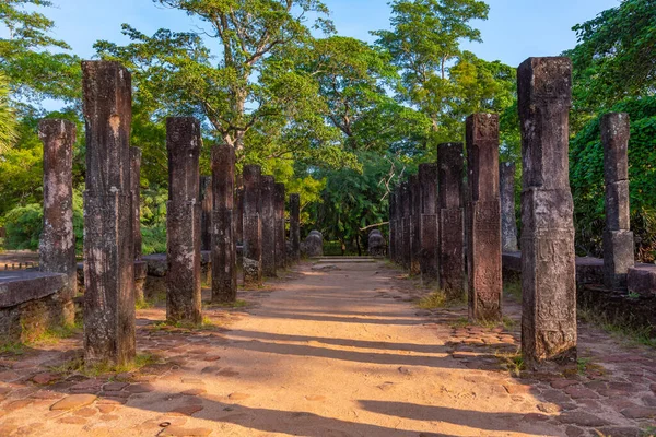 Polonnaruwa, Sri Lanka 'daki kraliyet sarayındaki konsey odası..