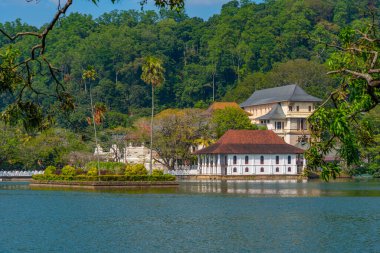 Kandy, Sri Lanka 'daki Kutsal Diş Kalıntısı Tapınağı.