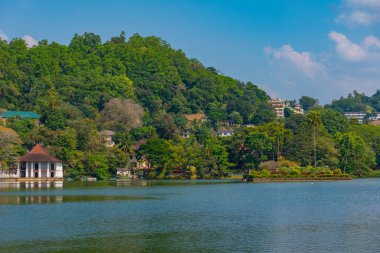 Kandy, Sri Lanka 'daki Kutsal Diş Kalıntısı Tapınağı.