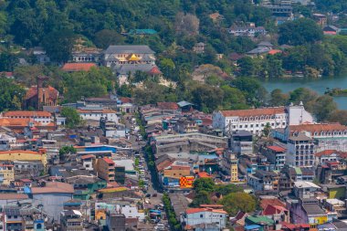Kandy, Sri Lanka 'daki kutsal diş kalıntılarının hava manzarası..