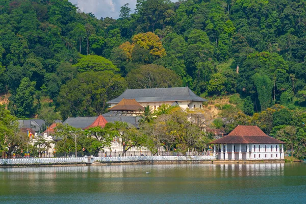 stock image Temple of the sacred tooth relic in Kandy, Sri Lanka.