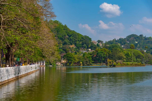 Stock image View of lakeside promenade in Kandy, Sri Lanka.