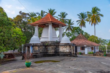 Kandy, Sri Lanka yakınlarındaki Gadaladeniya tapınağı.