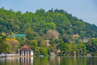 Kandy, Sri Lanka 'daki Kutsal Diş Kalıntısı Tapınağı.