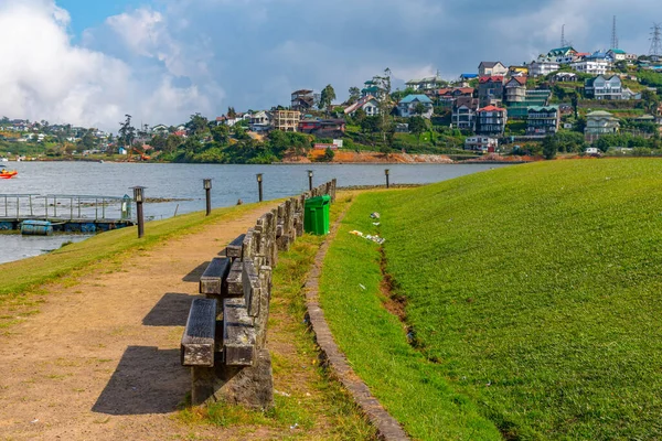 Nuwara Eliya 'daki Gregory Gölü, Sri Lanka.