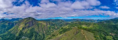 Küçük Adam 'ın Sri Lanka' daki zirvesinin havadan görüntüsü..