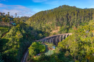Ella yakınlarındaki Nine Arches Köprüsü, Sri Lanka.
