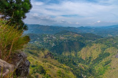 Ella Rock 'tan Sri Lanka dağlarının Panorama manzarası.