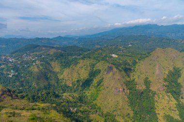 Ella Rock 'tan Sri Lanka dağlarının Panorama manzarası.
