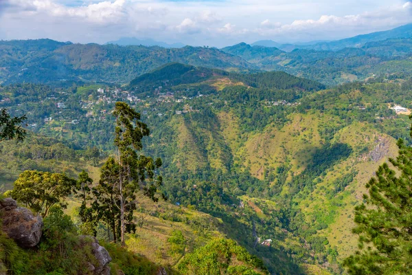 Ella Rock Tan Sri Lanka Dağlarının Panorama Manzarası — Stok fotoğraf