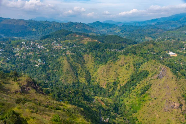 从Ella岩石看斯里兰卡高地的全景 — 图库照片