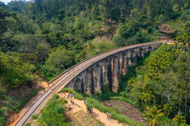 Ella yakınlarındaki Nine Arches Köprüsü, Sri Lanka.