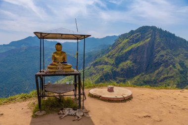 Küçük Adam 'ın zirvesi ve Sri Lanka çevresi.