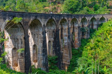 Ella yakınlarındaki Nine Arches Köprüsü, Sri Lanka.