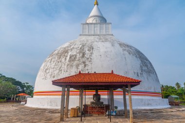 Yatala Dalada Wehera Tissamaharama, Sri Lanka 'da güneşli bir günde.
