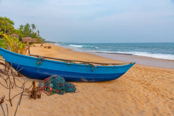 stock image Fishing boats at Marakolliya beach, Sri Lanka.