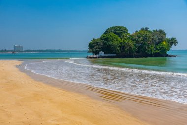 Taprobane Adası ve Sri Lanka 'daki Weligama Sahili.