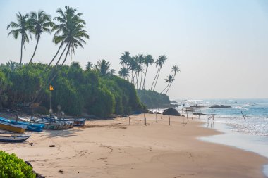 Sri Lanka 'daki Koggala plajında güneşli bir gün..