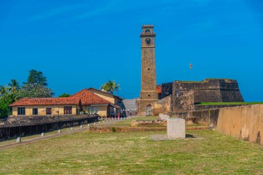 Galle Kalesi saat kulesi askeri kalelere bakıyor, Sri Lanka.