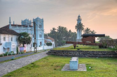 Sri Lanka 'daki Meeran Camii ve Galle deniz feneri.