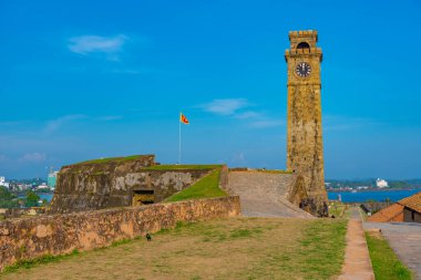 Galle Kalesi saat kulesi askeri kalelere bakıyor, Sri Lanka.