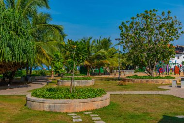 Sri Lanka 'daki Bentota sahilindeki sahil parkı..