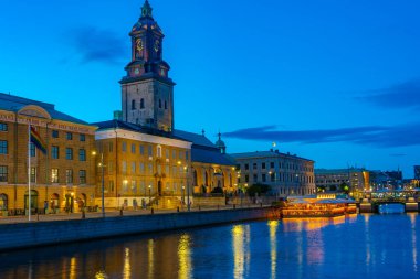 İsveç 'in Goteborg kentindeki Christinae Kilisesi' nin gün batımı manzarası.