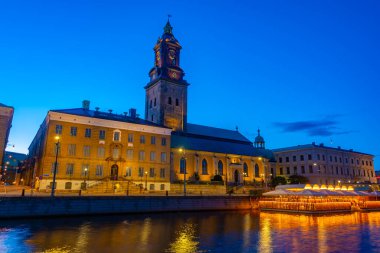 İsveç 'in Goteborg kentindeki Christinae Kilisesi' nin gün batımı manzarası.