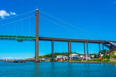 İsveç 'in Goteborg kentindeki lvsborgsbron köprüsü.